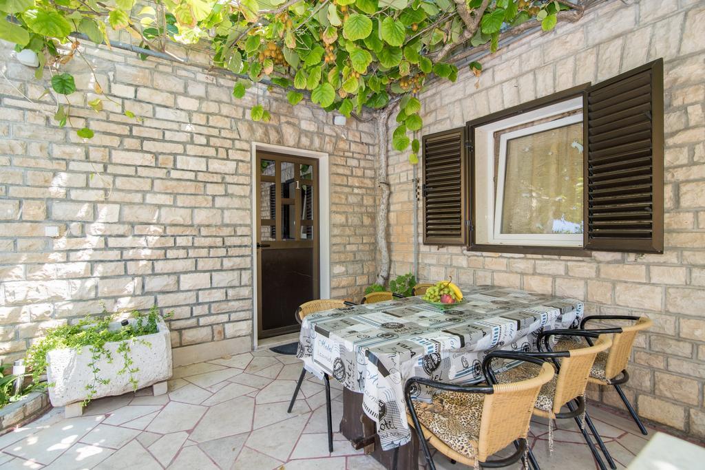 Sweet Dreams Apartment Sutivan Exterior photo
